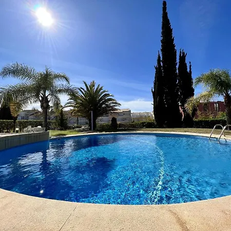 Colors With Pool By Homing Apartment