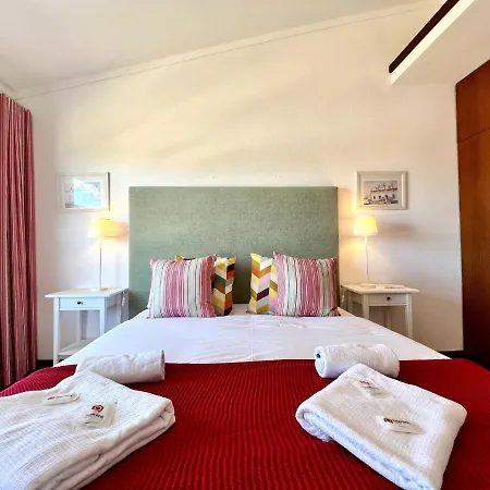 Colors With Pool By Homing Apartment *