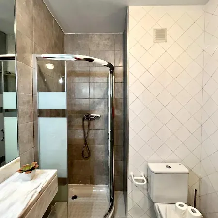 Colors With Pool By Homing Apartment *