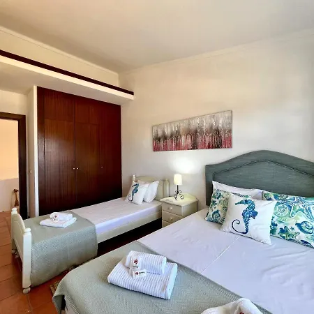 Colors With Pool By Homing Apartamento