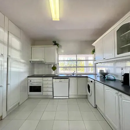 Colors With Pool By Homing Apartamento